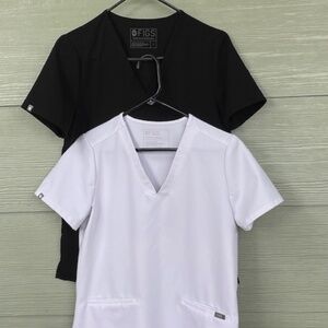 Figs Casma S ( Black and White combo )